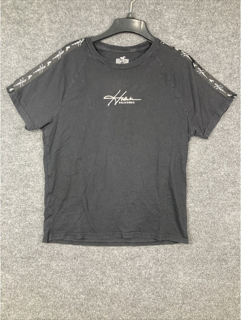 Hollister Mens Size Large Black Crew Neck Raglan Logo Short Sleeve T-Shirt